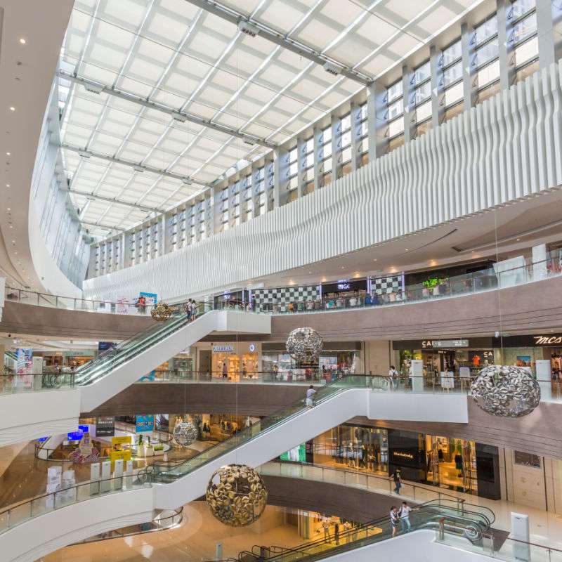 Retail & E-commerce